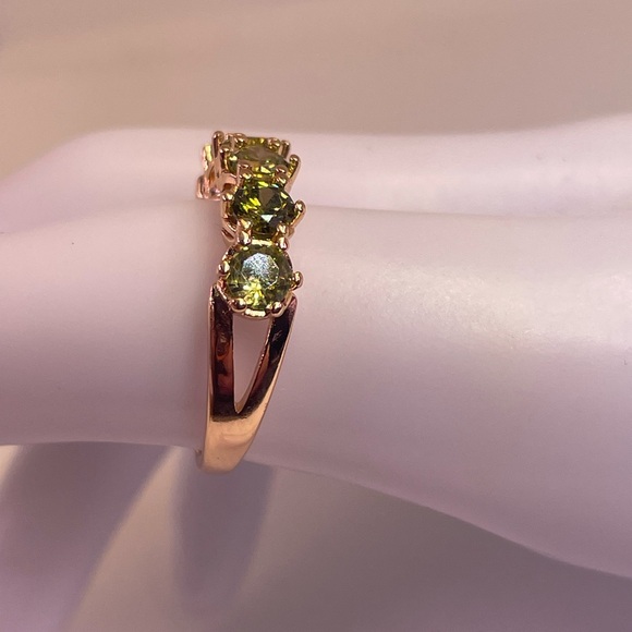 1.8ct PERIDOT 14k plated RING-size 7 - Picture 5 of 11